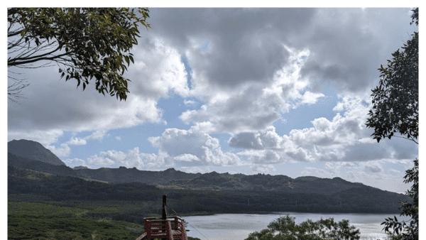 Image of top of zipline stand in Koloa