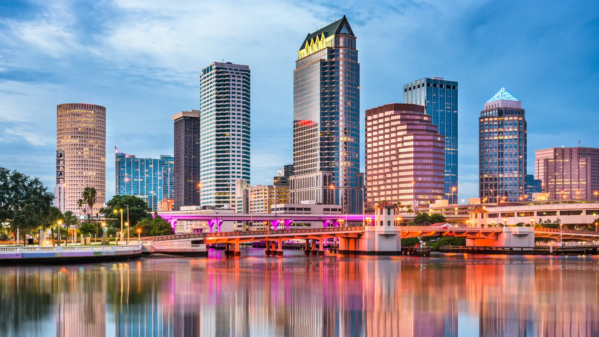 View of downtown Tampa, FL skyline