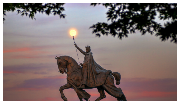 View of a statue at Forest Park in St. Louis