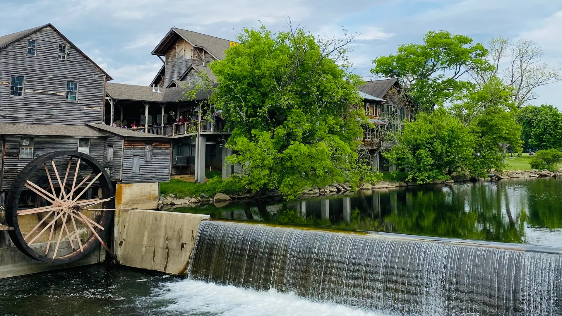 Last Minute Cabin Rentals in Pigeon Forge: The Best Guide